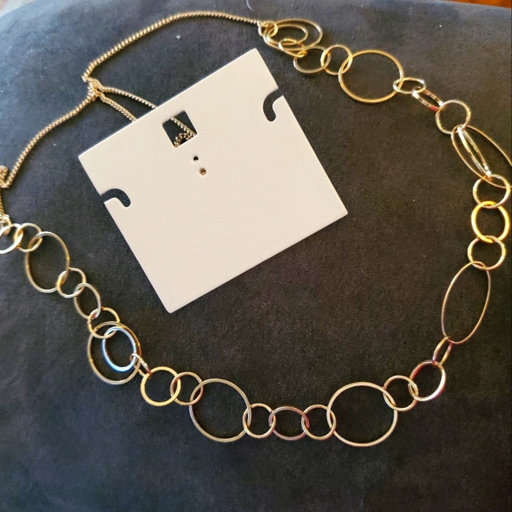 Goldtone Texture Intertwined Hoop Necklace. NWT.